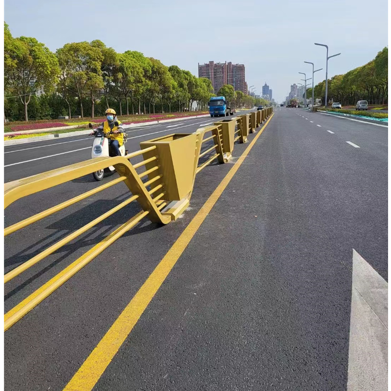 金戈铁马苏州不锈钢花箱道路护栏