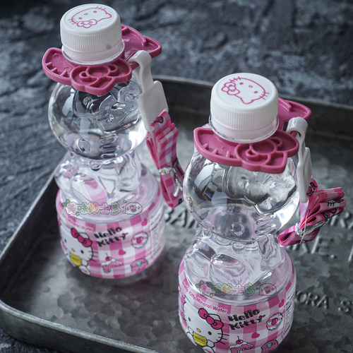 手提hellokitty卡通天然矿泉水