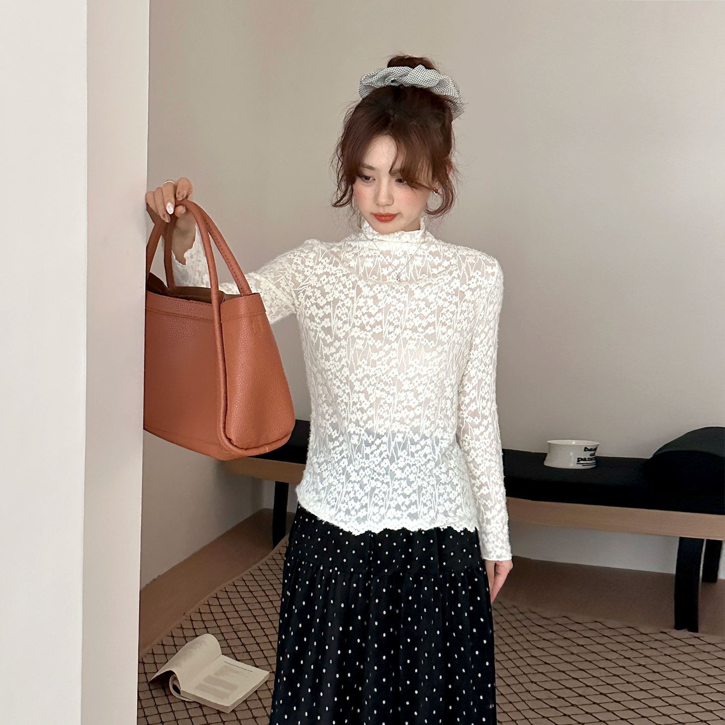 CRISP日系穿搭磨毛高领白色蕾丝打底衫镂空叠穿内搭2025秋冬新款