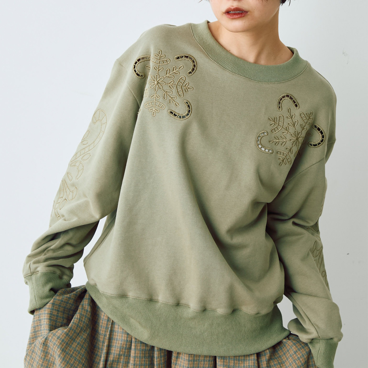 CRISP日系穿搭刺绣圆领卫衣外套女巨好看的长袖上衣2025秋季新款