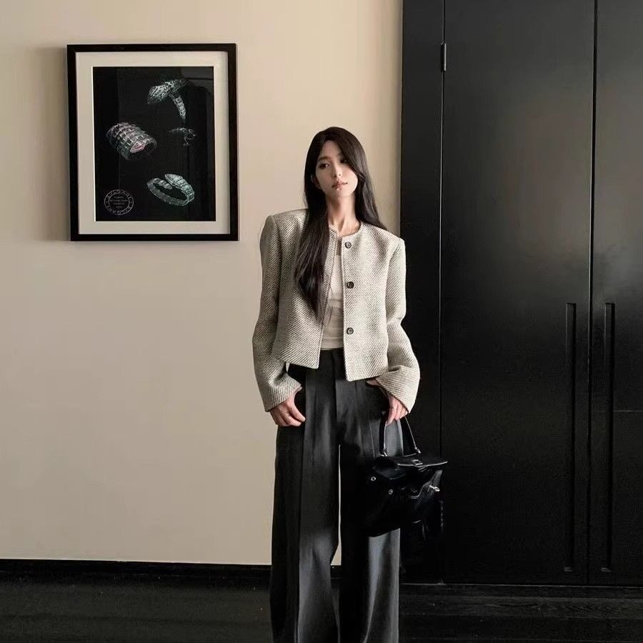 设计感条纹小香风外套女春秋新款今年流行富家千金气质名媛短上衣