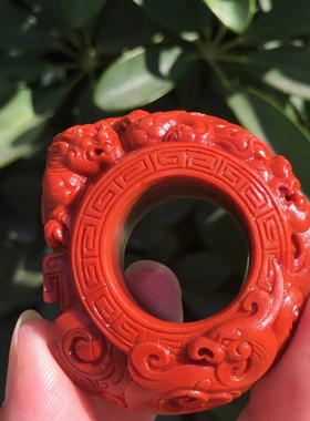 南红玛瑙神兽板指貔貅柿子红大扳指原矿51.45.19内径22重51克。