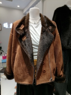 可皮毛一体羊羔毛外套女2026冬新款小个子加厚保暖鹿皮绒机车服潮