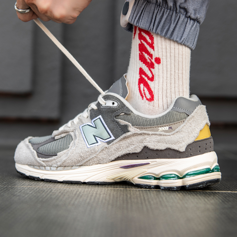 新百伦2002r云雨灰运动鞋男鞋