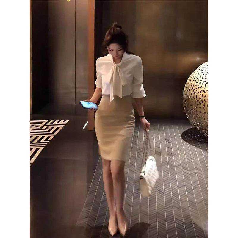 职业OL气质后开叉杏色包臀半身裙女春秋欧货大码弹力修身一步裙