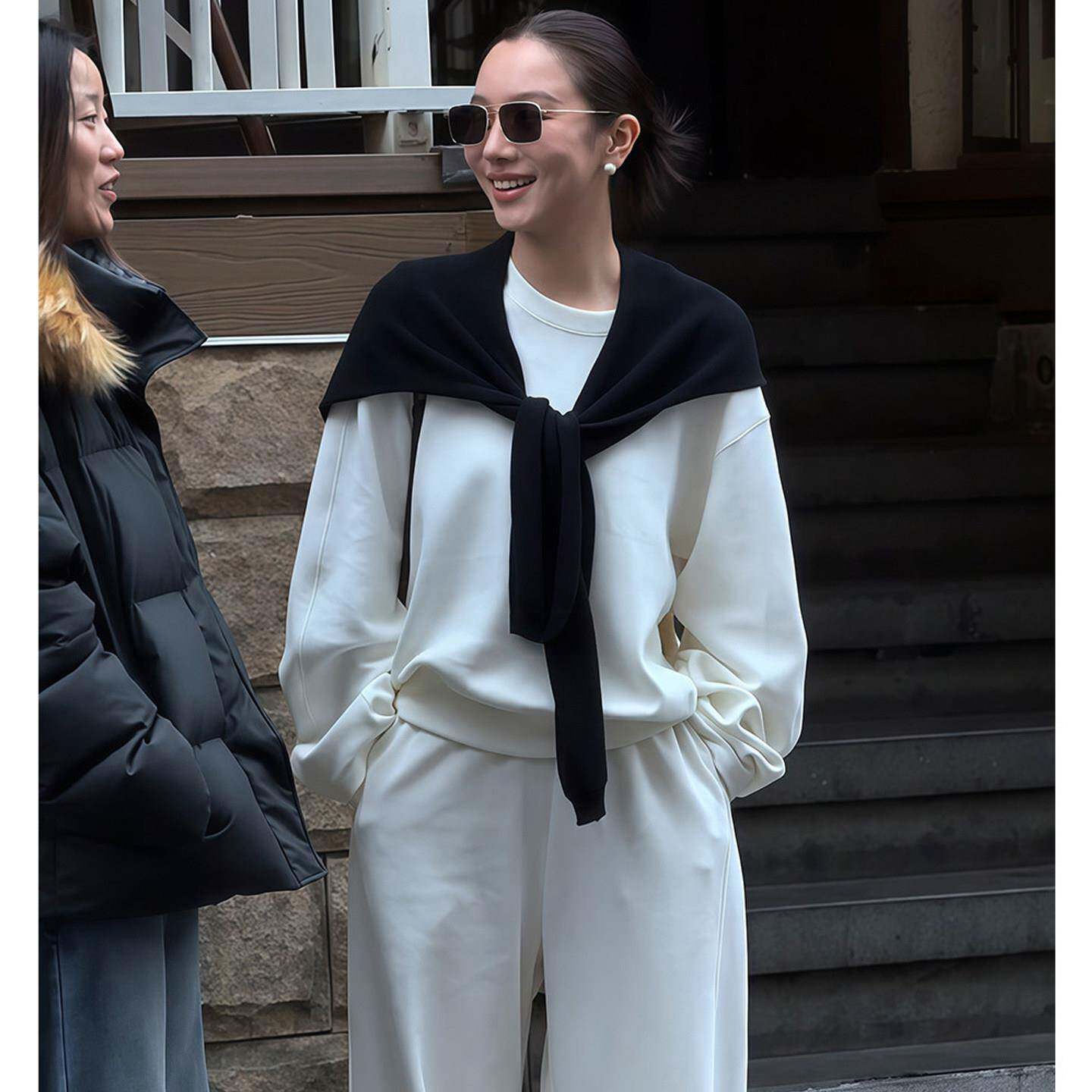 欧洲站女春秋高级感白色休闲卫衣套装老钱风松弛通勤阔腿裤两件套