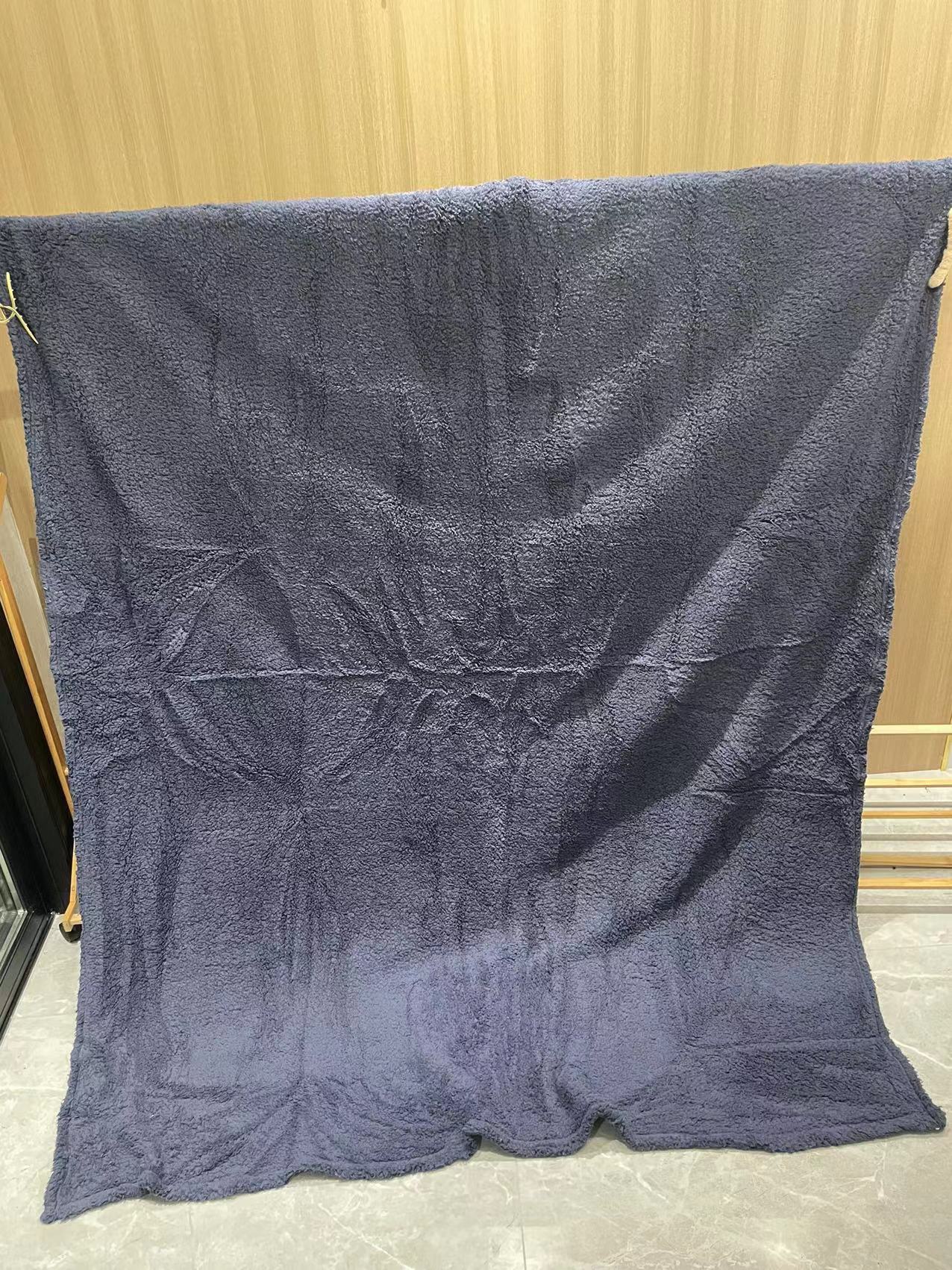 2斤毛毯子冬季加厚盖毯被床垫加绒床单珊瑚法兰绒毯学生宿舍秋冬