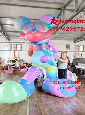 Disney inflatable Mickey Mouse model, Mickey Mouse filming