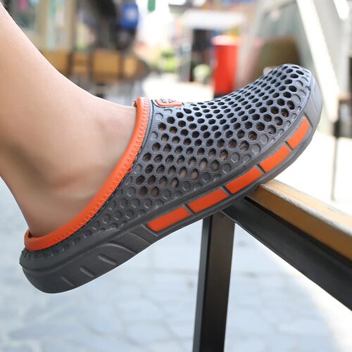 Men Pool Sandals Summer Outdoor Beach Shoes Men Slip on Gar