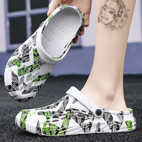 2024 Summer New Men's Outdoor Sandals Garden Clogs Male Cas