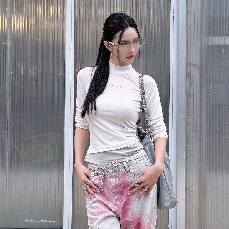 女式显身材拼接小衫修身上衣女装