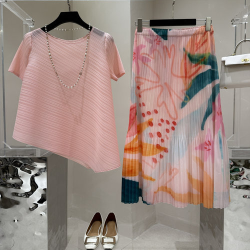 2025妈妈礼物褶皱套装大码女装