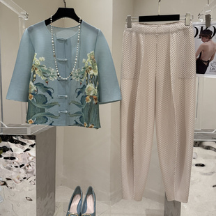 2026春夏三宅水画游山宽松显瘦女生日礼品气质女褶皱妈妈套装礼物