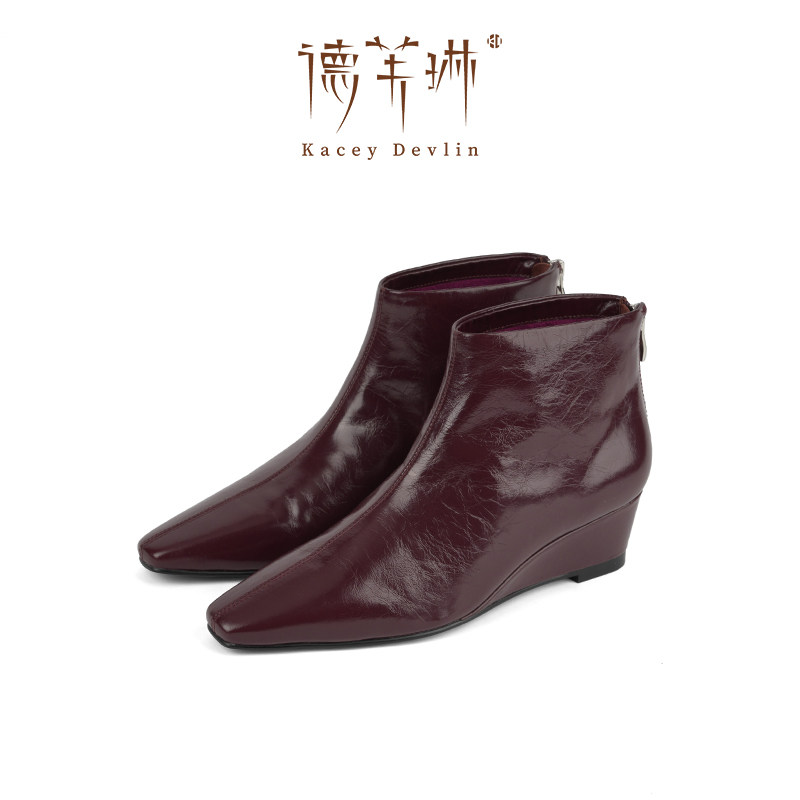 【钱老板】德芙琳秋冬新款真皮坡跟短靴女尖头后拉链马丁靴KD7027