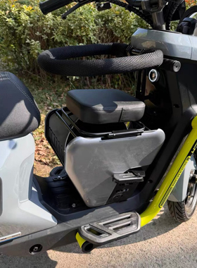 小牛U3/umax/UQI+/U2/F200/mt儿童座椅中箱带扶手通用