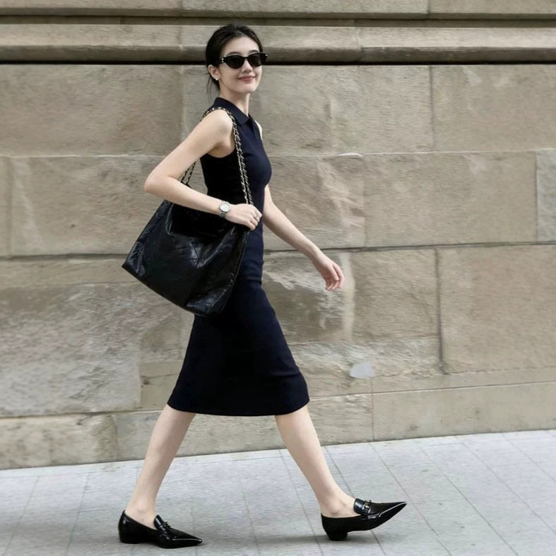 绝美不撞款背心裙法式藏青色polo领无袖包臀连衣裙女夏季过膝裙子