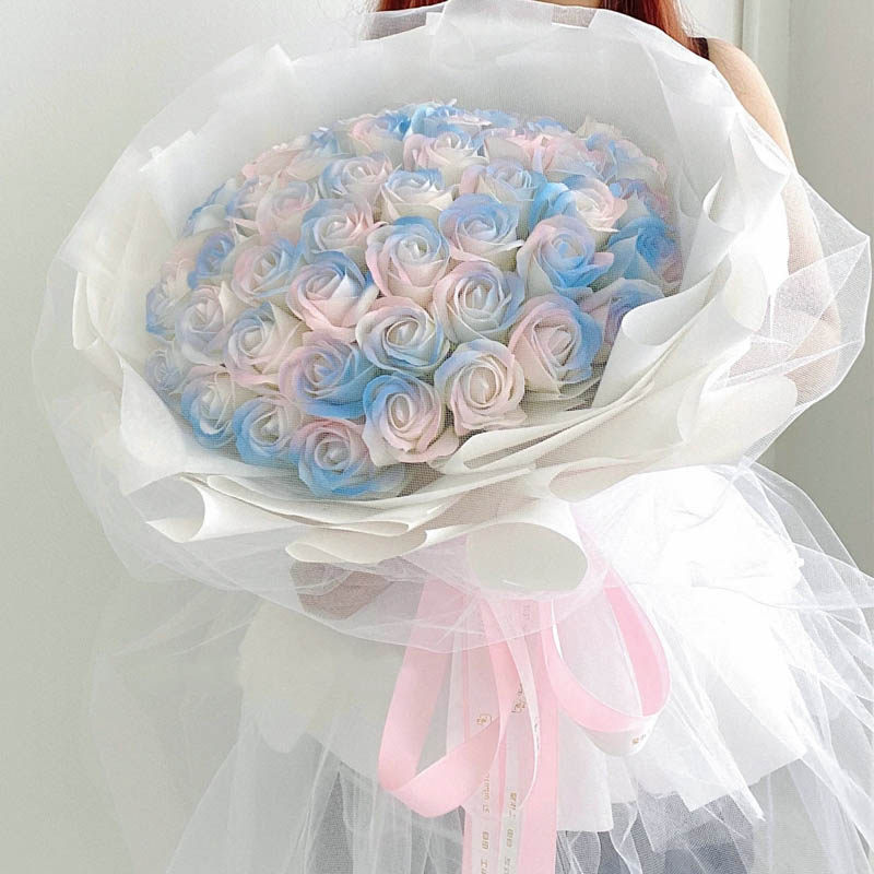 网红满天星碎冰蓝玫瑰花束成品送女友生日礼物闺蜜皂花七夕情人节