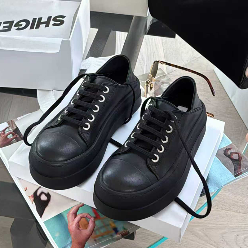 诗歌兰2025新款真皮厚底增高板鞋