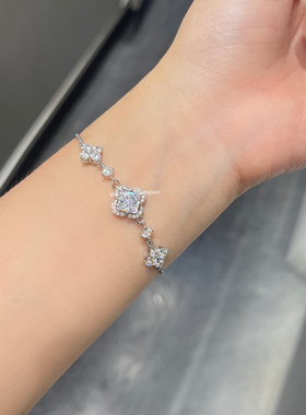 秋十一Acc 轻奢感blingbling超闪钻钻四叶花手链