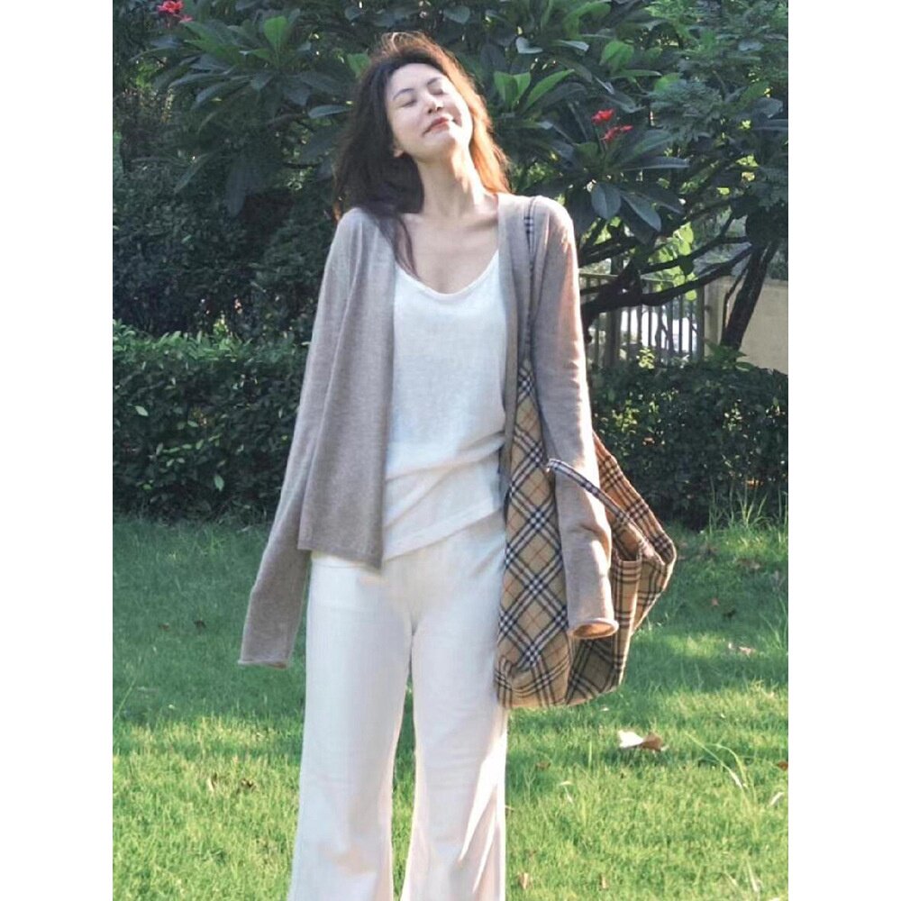秋季轻薄灰色针织开衫女披肩