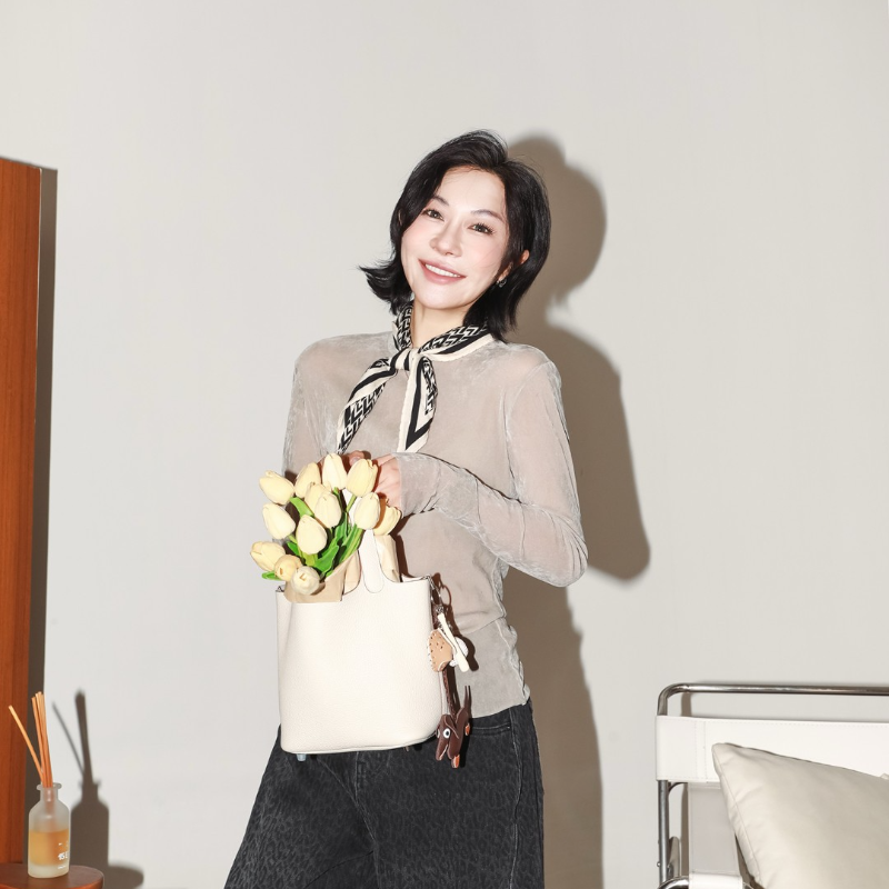 百搭植绒打底圆领长袖套头衫