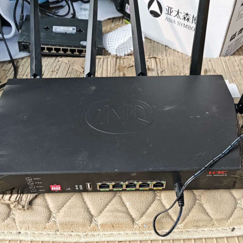 请询价；新华三（H3C）EWP-MSG330-W 企业级千兆双WAN