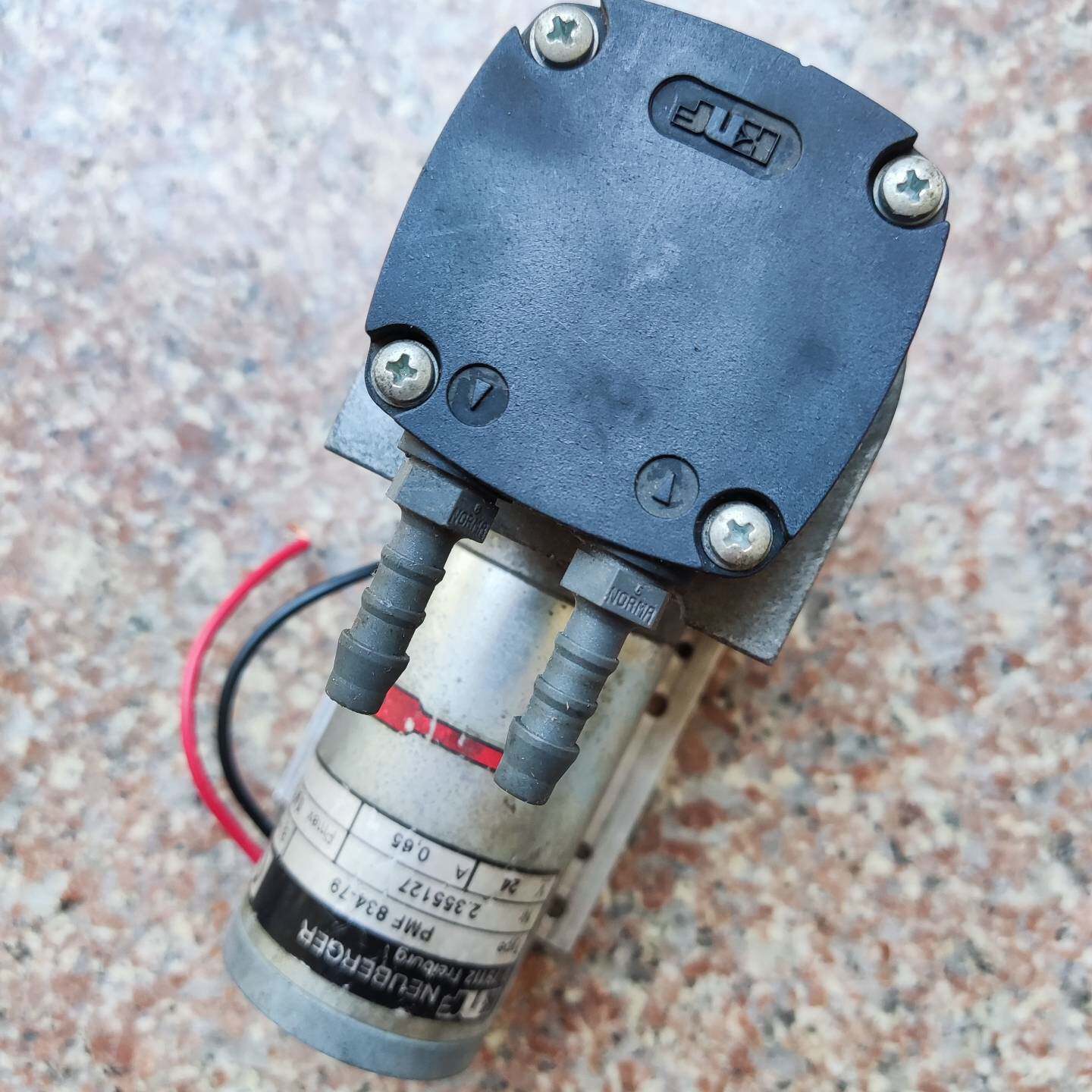 请询价-KNF直流真空泵PMF834-79 24V 0.65A 0.