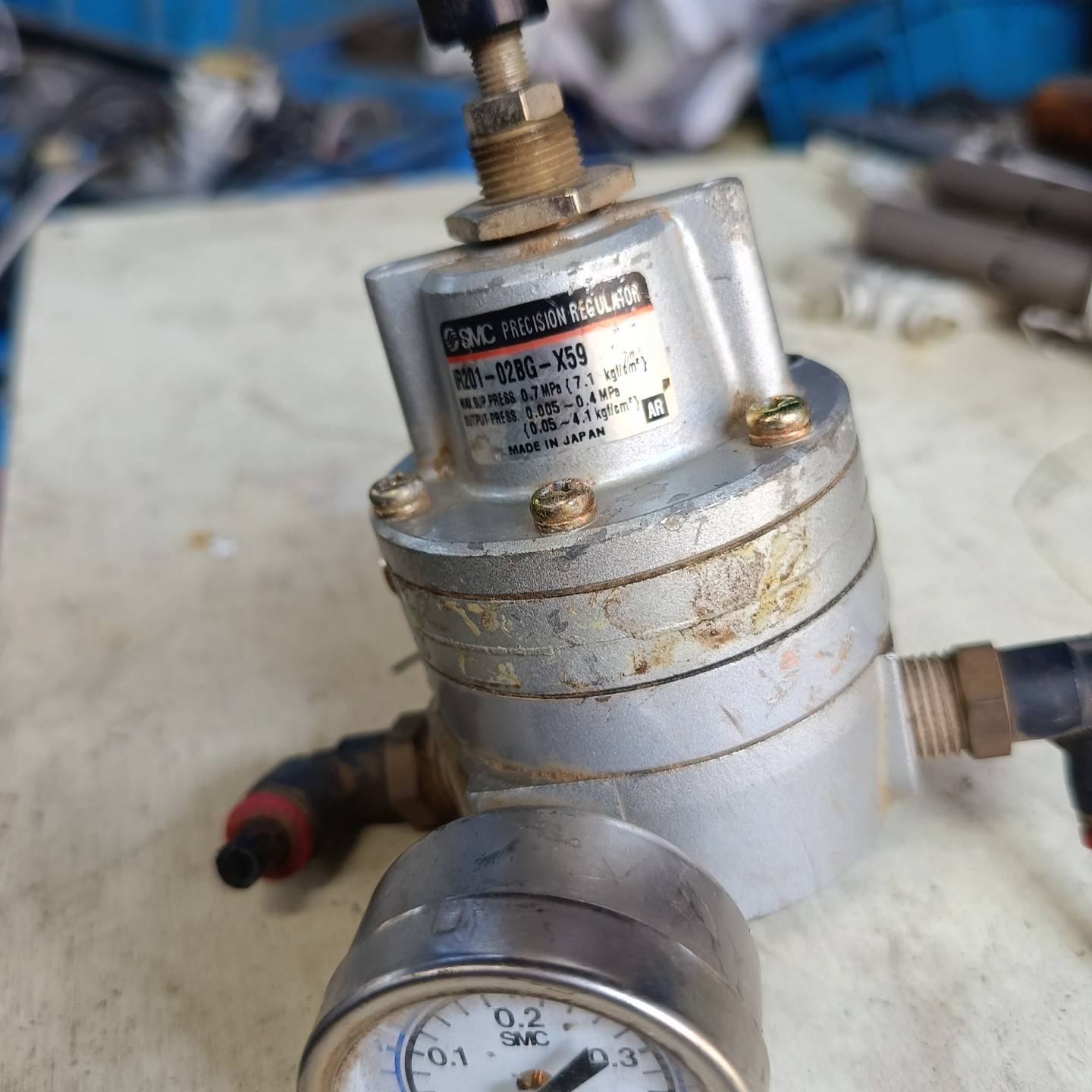 请询价-SMC调压阀IR200-02BG一个，IR202-02一个′