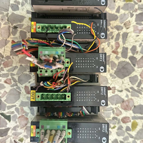 请询价；欧姆龙DRT2-MD32ML远程终端模块  拆机件  成色看