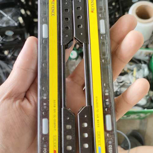 请询价；基恩士安全光栅GL-S08FH-T/R，几乎全新，光学原理，