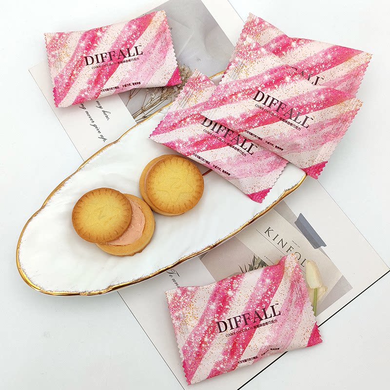 DIFFALL草莓味曲奇巧克力夹心饼干散装结婚订婚喜饼喜糖休闲零食