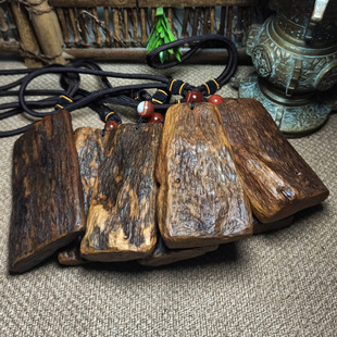 巴布亚贡木沉香手把件 一物一拍手工锤纹印尼贡木无事牌玉化高油