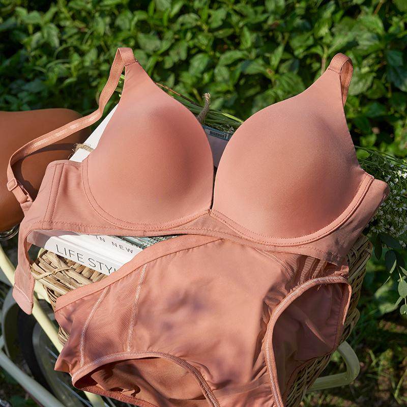 Triumph/黛安芬零感无痕内衣女无钢圈小胸聚拢文胸11-1849