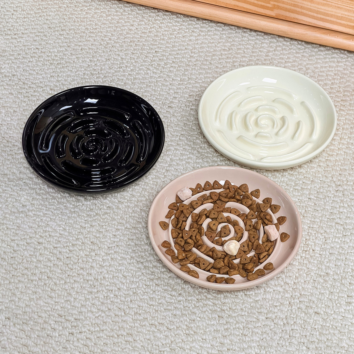 Miapet迷宫慢食宠物盘带加高铁架