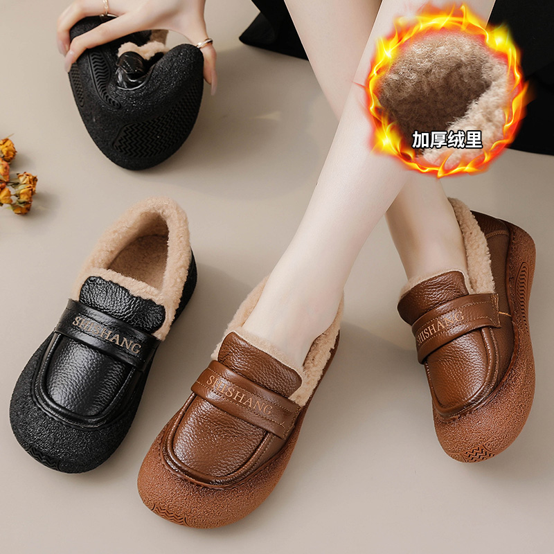 真皮妈妈鞋女冬季加绒保暖棉鞋软底中老年毛毛鞋乐福鞋休闲奶奶鞋