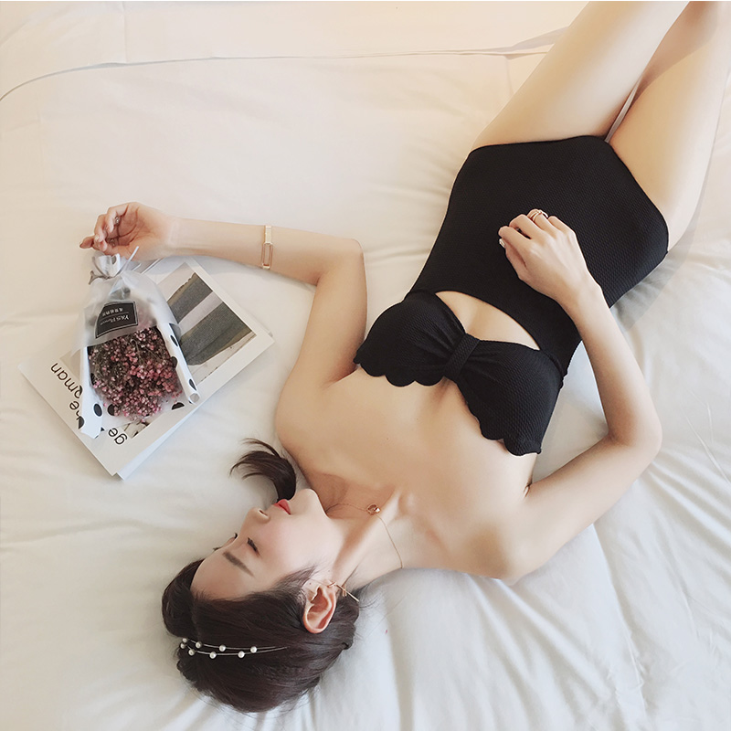 韩国连体性感小胸钢圈聚拢女泳衣