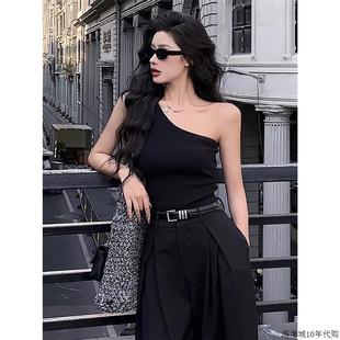 2025夏季 斜肩上衣女性感顯瘦不規則露肩抹胸辣妹黑色吊帶背心 新款
