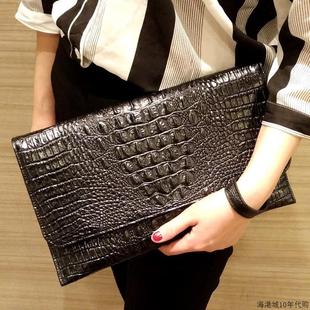 手拿包女真皮2025新款鳄鱼纹手包高级感手挽包晚宴信封包潮手抓包