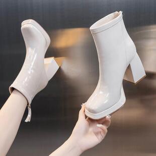 白色高跟短靴女士2025新款秋冬粗跟方头防水台小个子瘦瘦中筒靴子