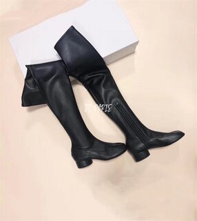 Maison Margiela 23FW女士黑色皮面过膝靴 S58WW0087 PR731 T8013