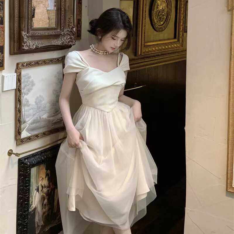 茶歇小众高级感褶皱收腰a字法式