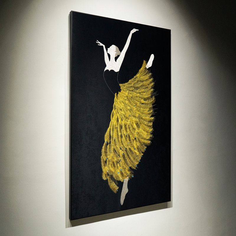 现代轻奢苏绣曼妙玄关入户走廊成品装饰挂画金银线刺绣画别墅软装图片