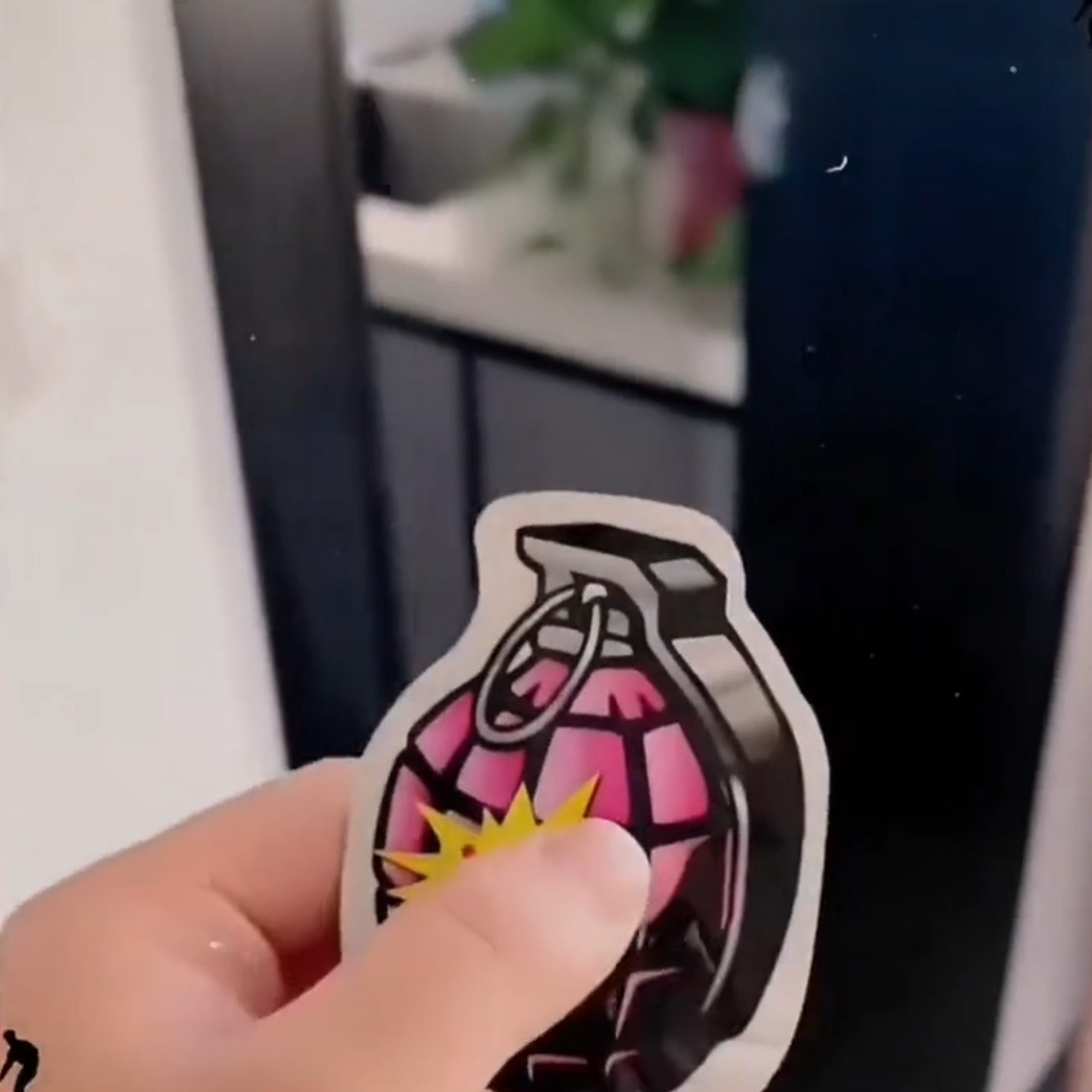 臭气炸弹包自爆手雷玩具新年炸包爆炸100包整蛊玩具解压气球吓一