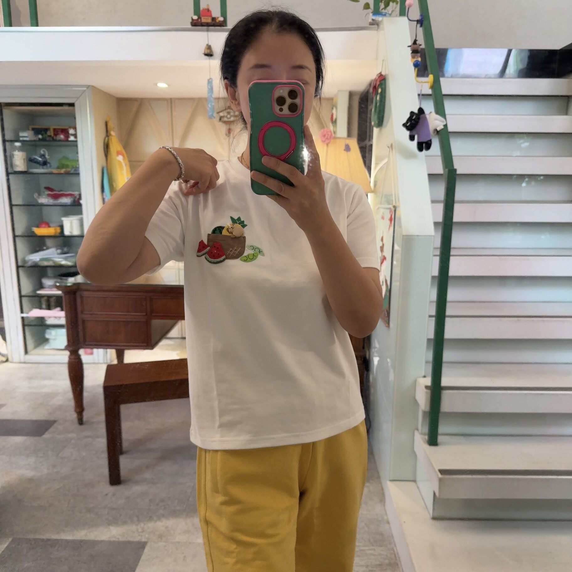 HIKOSEN CARA卡拉猫经典贴布水果猫圆领短袖索罗纳T恤宽松上衣