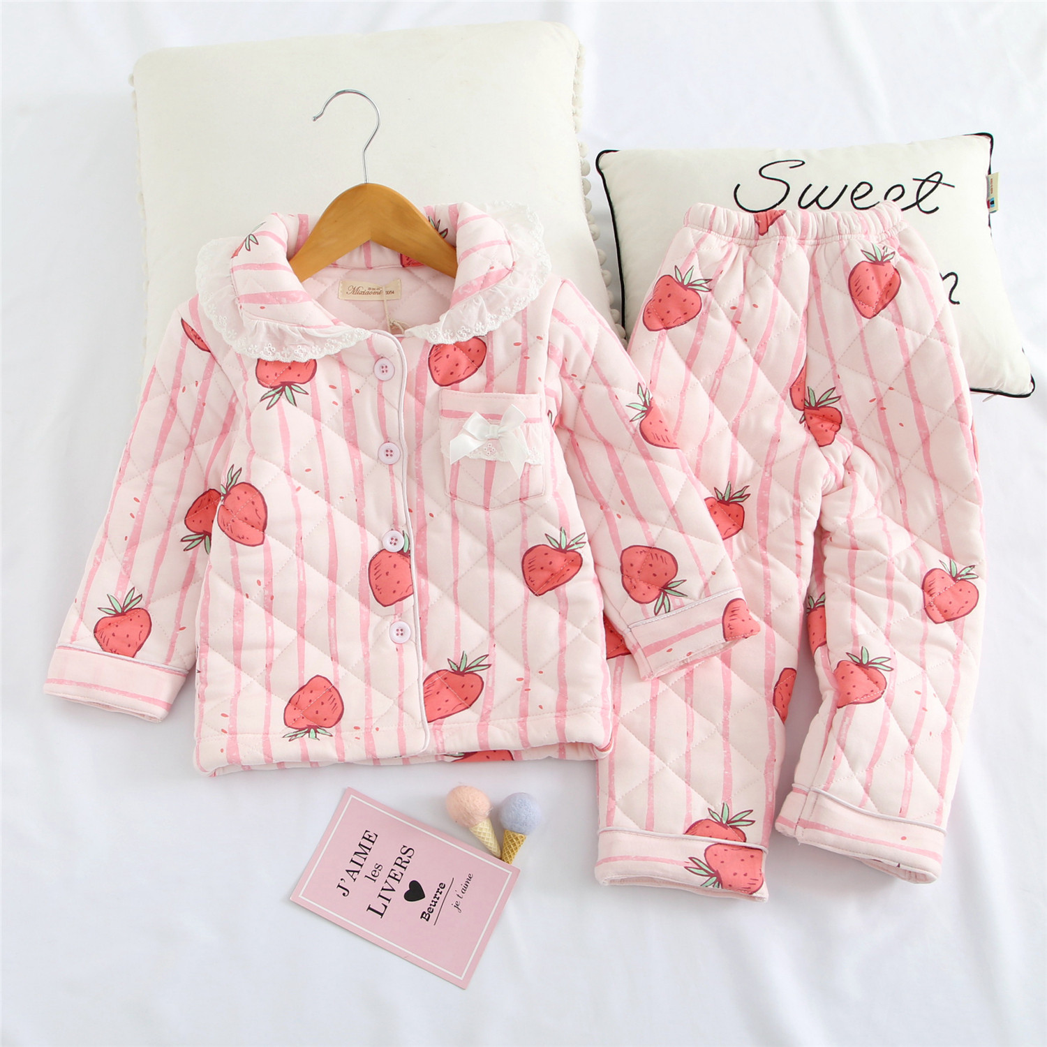 儿童冬季女童睡衣套纯棉三层夹棉加厚保暖家居服可爱草莓棉袄