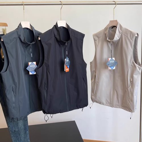 茑 户外大牛！轻量型保暖睿行商旅马甲外贸男装工厂尾货马夹外套