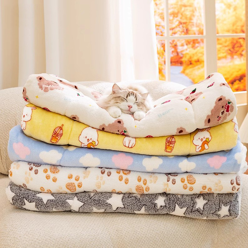 宠物加厚毯子猫狗窝舒适保暖法兰绒秋冬卡通满印四季北极绒垫子