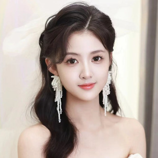 银针珍珠水晶圆球花朵流苏耳环夸张原创设计高级白色长款 耳坠新款