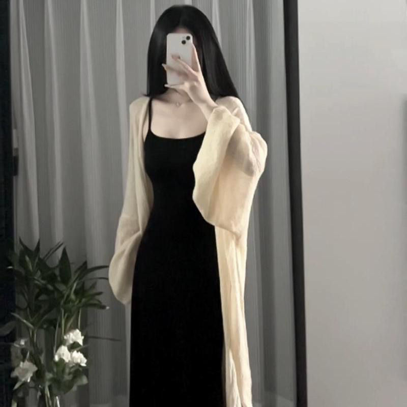 纯欲风洋气吊带裙两件套