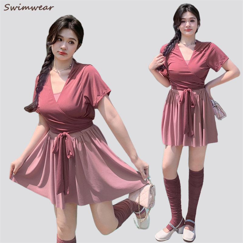 保守大码胖mm泳衣女连体罩衫显瘦遮肉泡温泉海边防晒带长筒袜新款